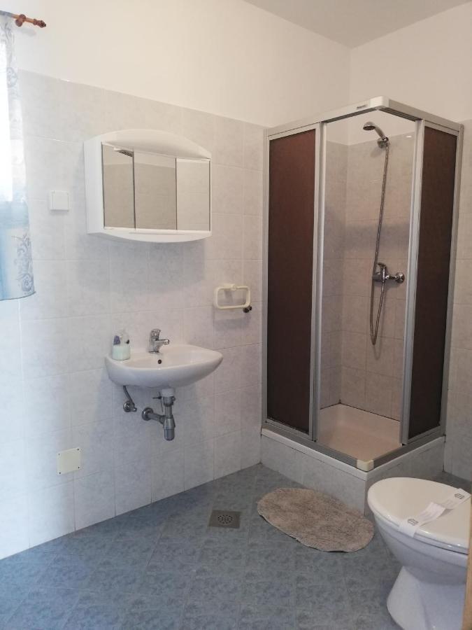 Guest House Surina Rupa Exterior foto