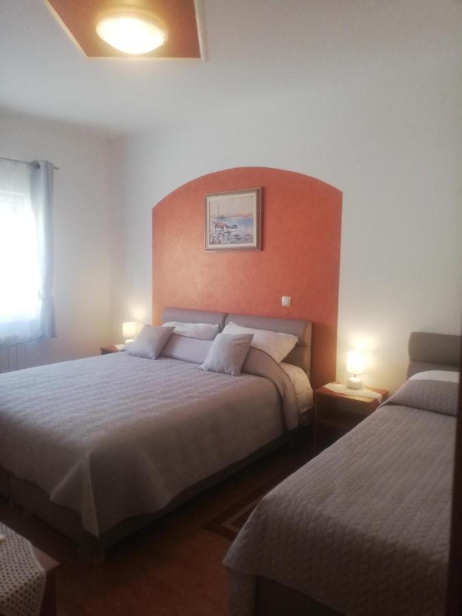 Guest House Surina Rupa Exterior foto