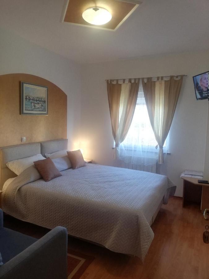 Guest House Surina Rupa Exterior foto