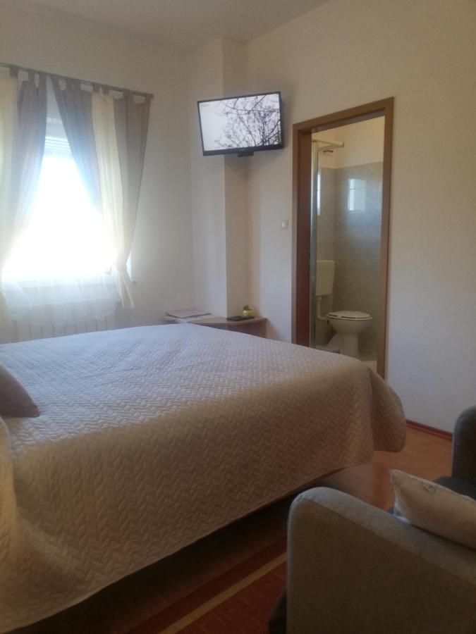 Guest House Surina Rupa Exterior foto